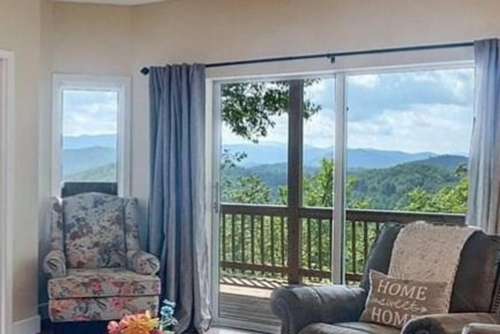 Red Rooster Family Cabin W/Hot Tub+Fire Pit+View 프랭클린 외부 사진