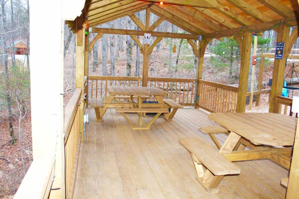 Red Rooster Family Cabin W/Hot Tub+Fire Pit+View 프랭클린 외부 사진