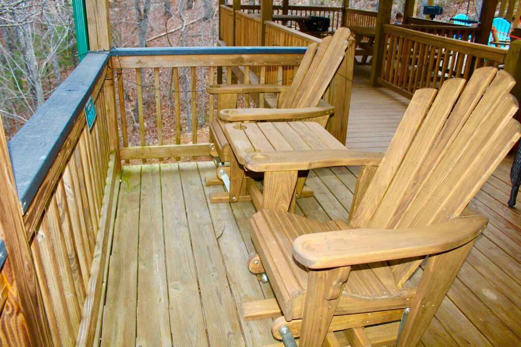 Red Rooster Family Cabin W/Hot Tub+Fire Pit+View 프랭클린 외부 사진