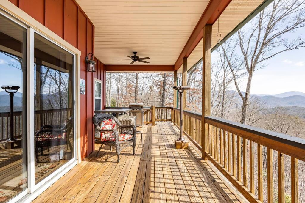Red Rooster Family Cabin W/Hot Tub+Fire Pit+View 프랭클린 외부 사진