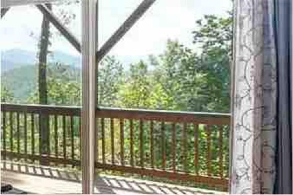 Red Rooster Family Cabin W/Hot Tub+Fire Pit+View 프랭클린 외부 사진