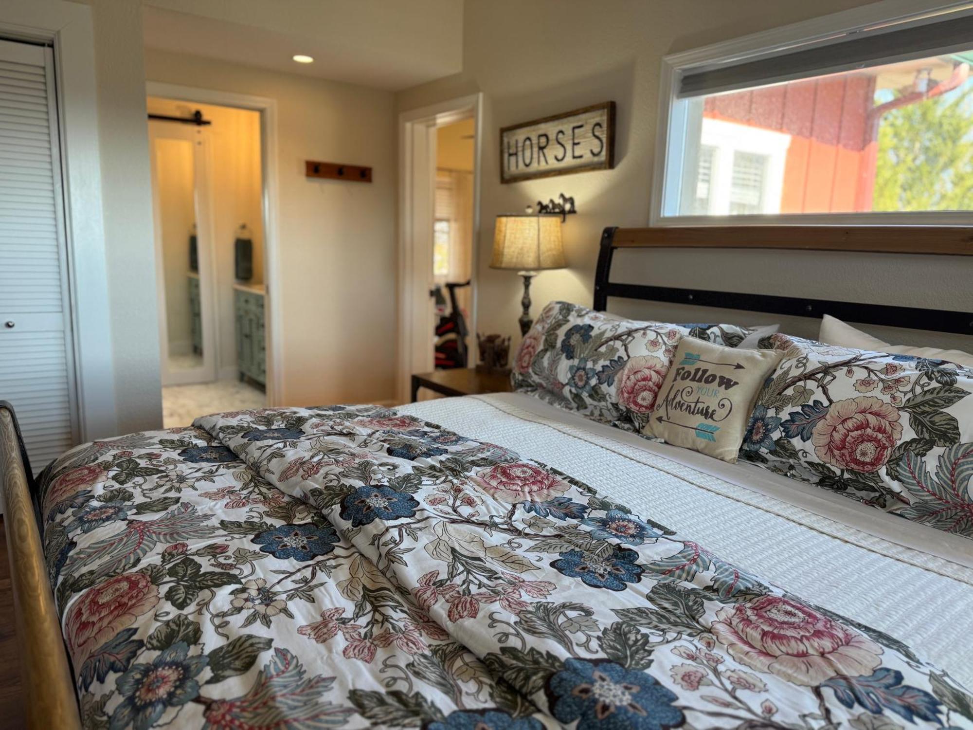 Red Rooster Family Cabin W/Hot Tub+Fire Pit+View 프랭클린 외부 사진